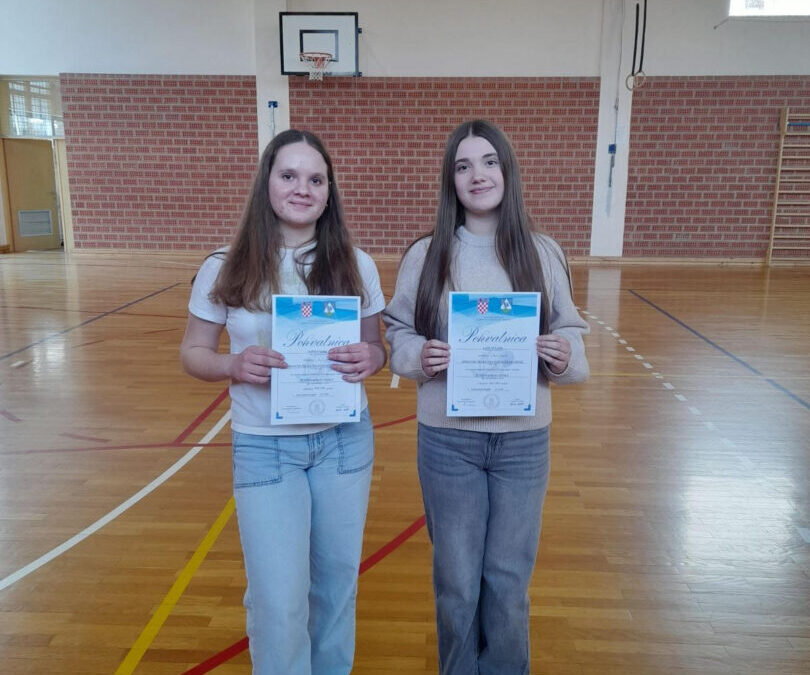Čestitke Sofiji i Lani za vrhunski uspjeh na županijskom natjecanju